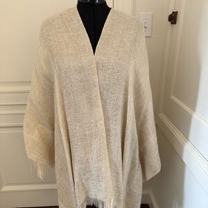 Brunello Cucinelli      Brand new without tags. One size. Very beautiful piece!